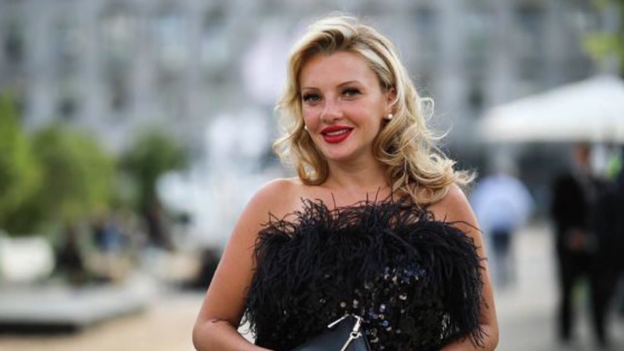 Knapper geht nicht: Evelyn Burdecki zeigt ihren Knack-Po