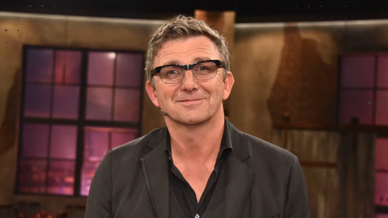 Neuer Style für den „Bergdoktor“? Hans Sigl mit Schnauzer