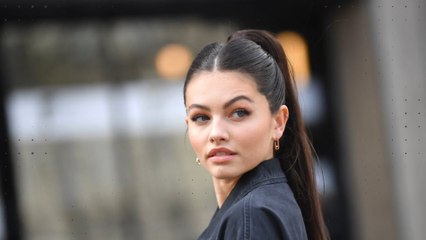 下载视频: Thylane Blondeau: Einst schönstes Mädchen der Welt nur im Hemd auf der Fashion Week