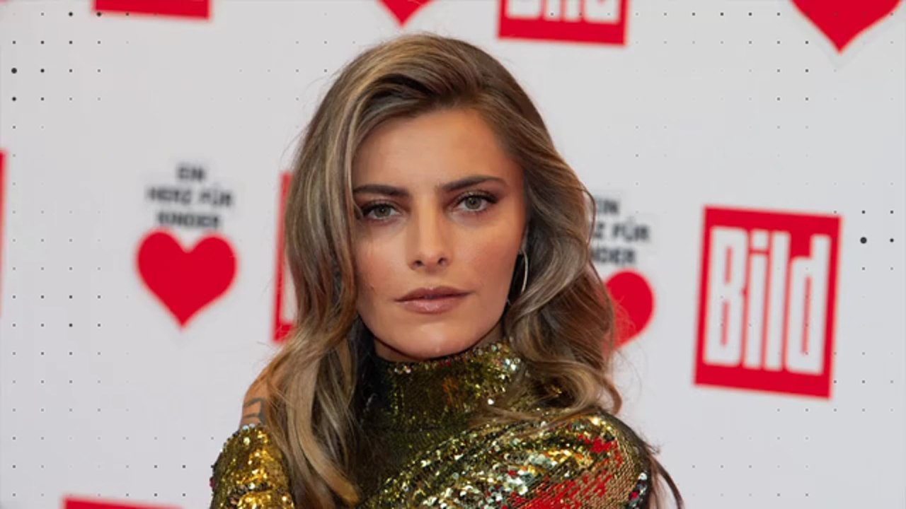 Sophia Thomalla verletzt: Was ist mit ihrem Bein passiert?