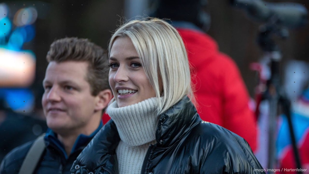 Schwangere Lena Gercke zeigt ihren kugelrunden Babybauch