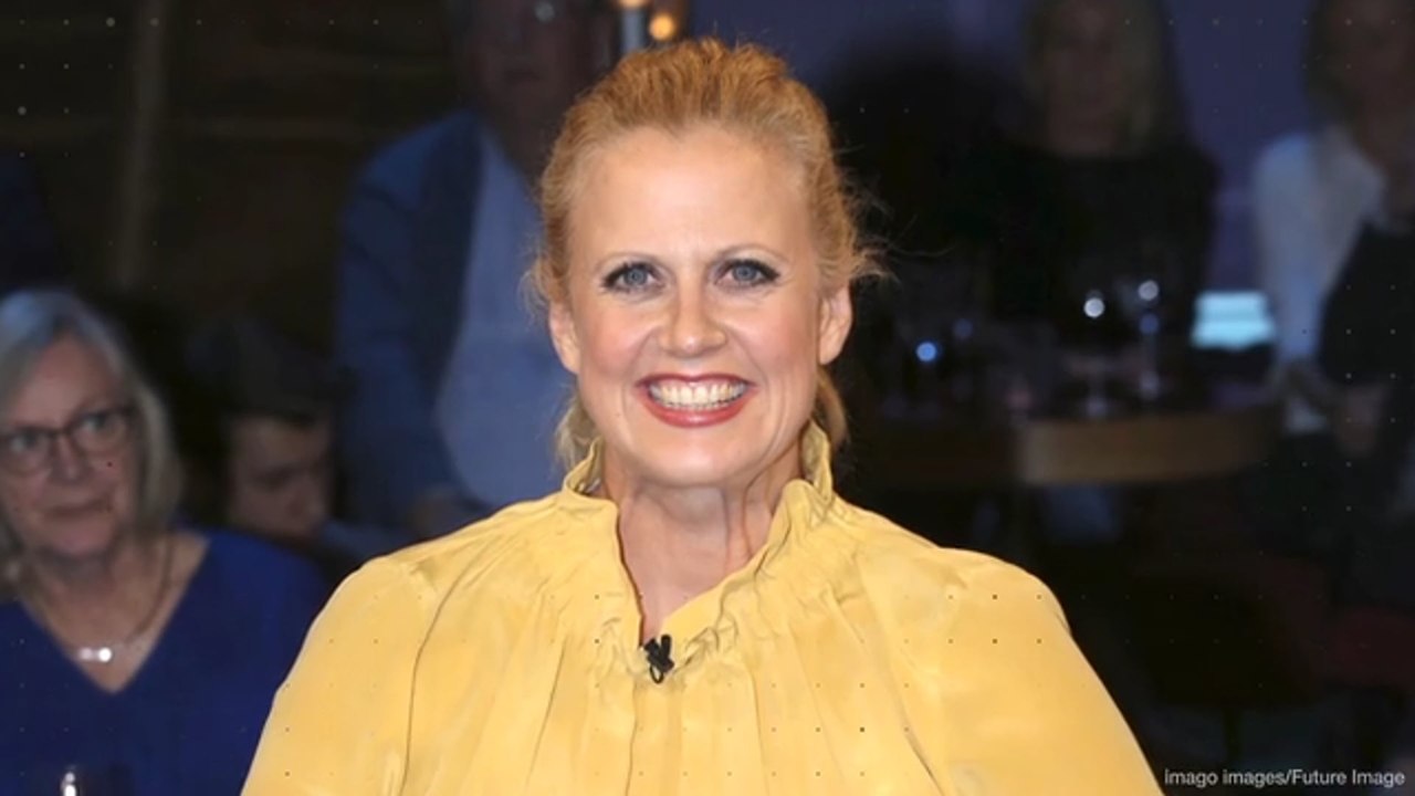 Backstage beim Sexy Fotoshoot: Barbara Schöneberger wird ganz nass