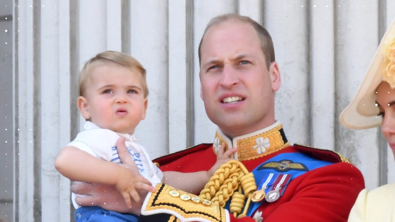 Royals: Cooler Typ - Prinz Louis streckt Meghan in XXL-Brille die Zunge entgegen