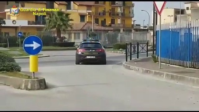 Deposito di auto rubate scoperto nel Napoletano (15.12.20)