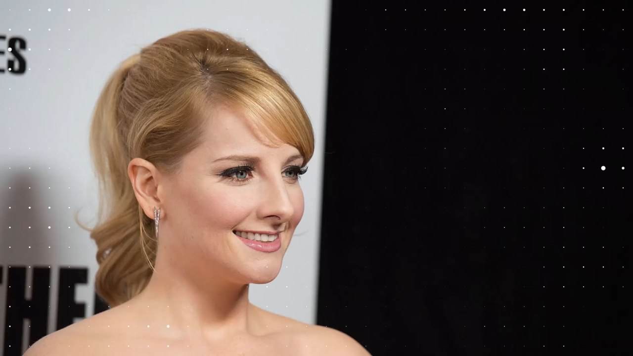 Darum spricht „The Big Bang Theory“-„Bernadette“ mit einer derart hohen Stimme