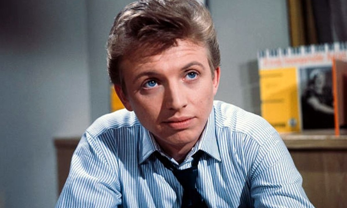 It's All Happening Movie (1963) - Tommy Steele, Michael Medwin, Angela Douglas