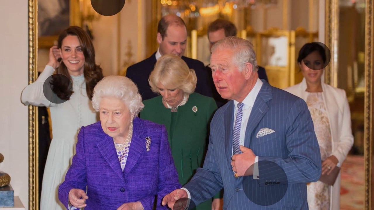 Deshalb trugen Meghan & Kate gedeckte Farben beim Auftritt mit der Queen