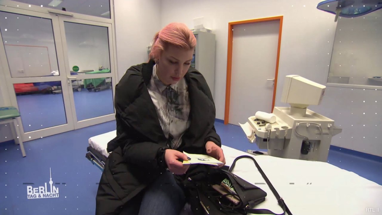 „Berlin - Tag und Nacht“: „Paula“ erfährt von „Mandys“ Geheimnis