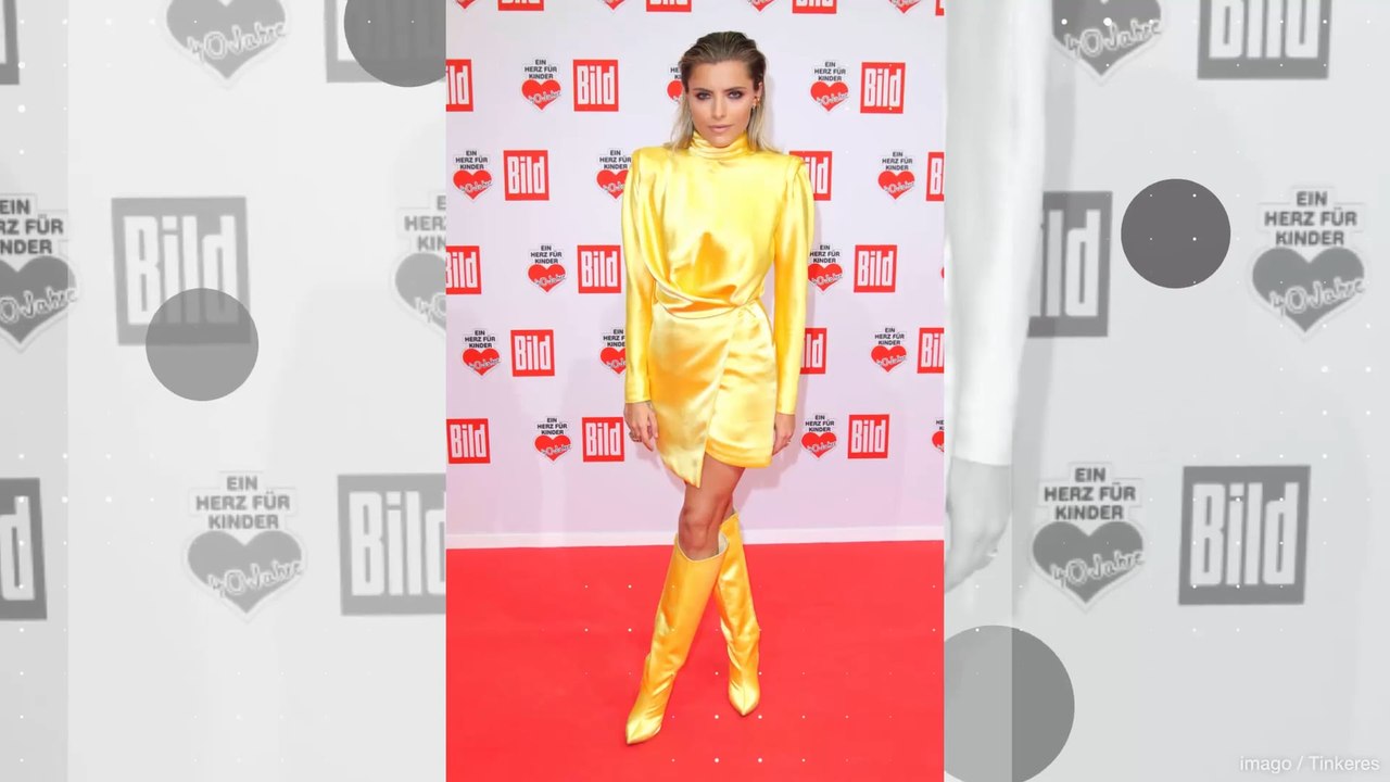 Sophia Thomalla sorgt mit Mini-Kleid für Aufregung