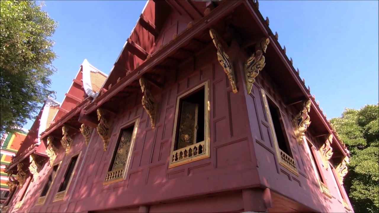 Chan Palace or Phra Tripitaka Hall at Wat Rakhang in Bangkok, Thailand