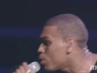 Chris Brown - Throwed [LIVE]