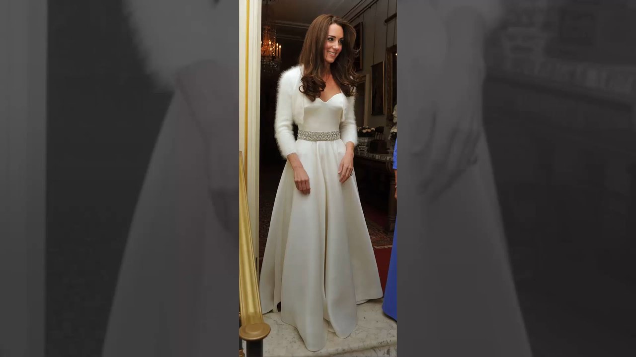 Herzogin Kates und Herzogin Meghans Party-Hochzeitskleider im Vergleich