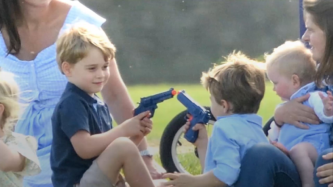 Prinz George: Pistolen-Bilder sorgen für Aufruhr