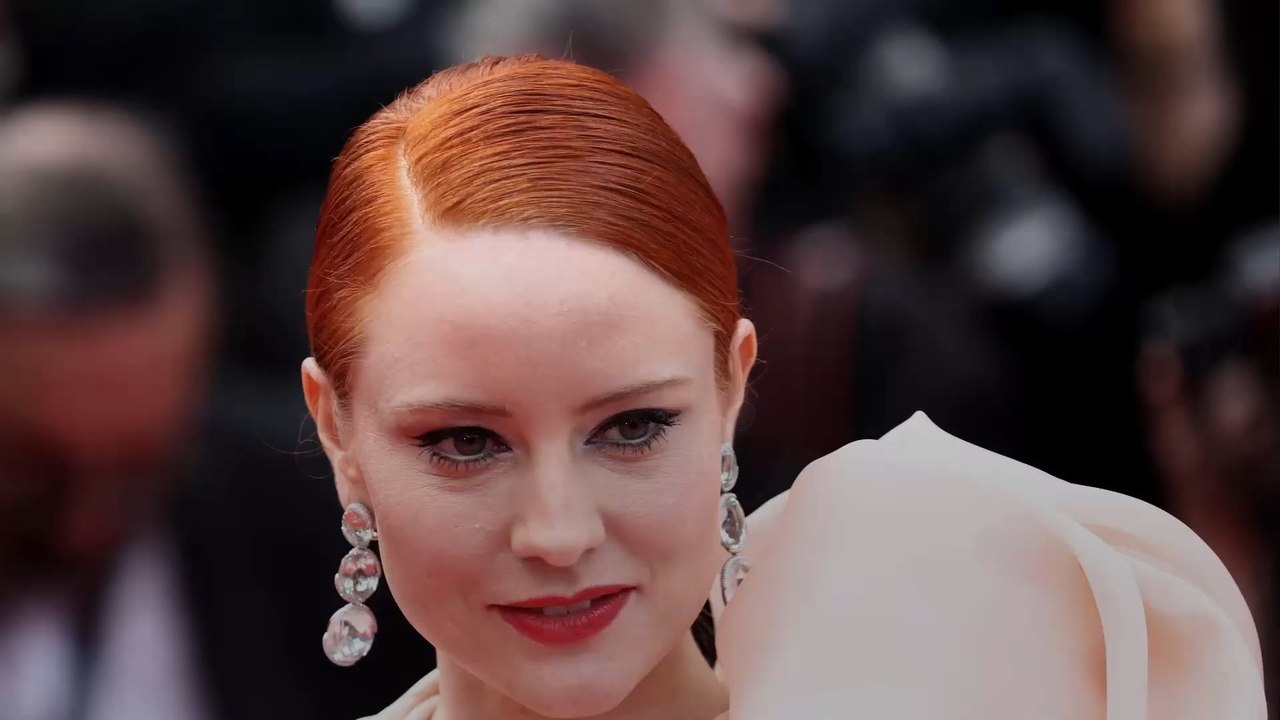 Barbara Meier mischt Cannes auf - mit Mega-Schlitz