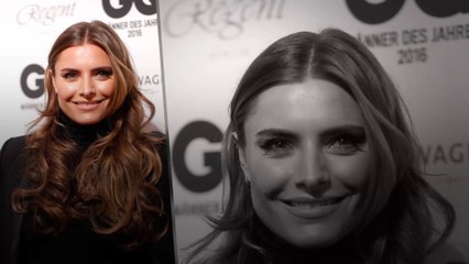 Sophia Thomalla sorgt für Wow-Moment im knappen Minirock