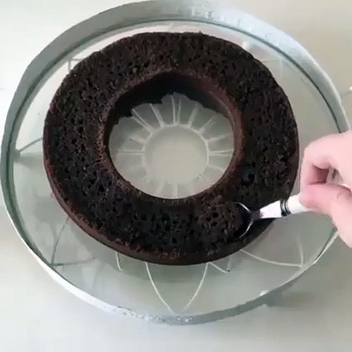Değişik kek sunumu