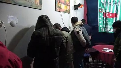 Kısıtlamada Pitbull korumalı kumarhaneye baskın kamerada