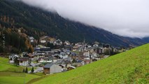 Am Schauplatz - Das große Schweigen - Wie Ischgl versucht Image und Wintersaison zu retten