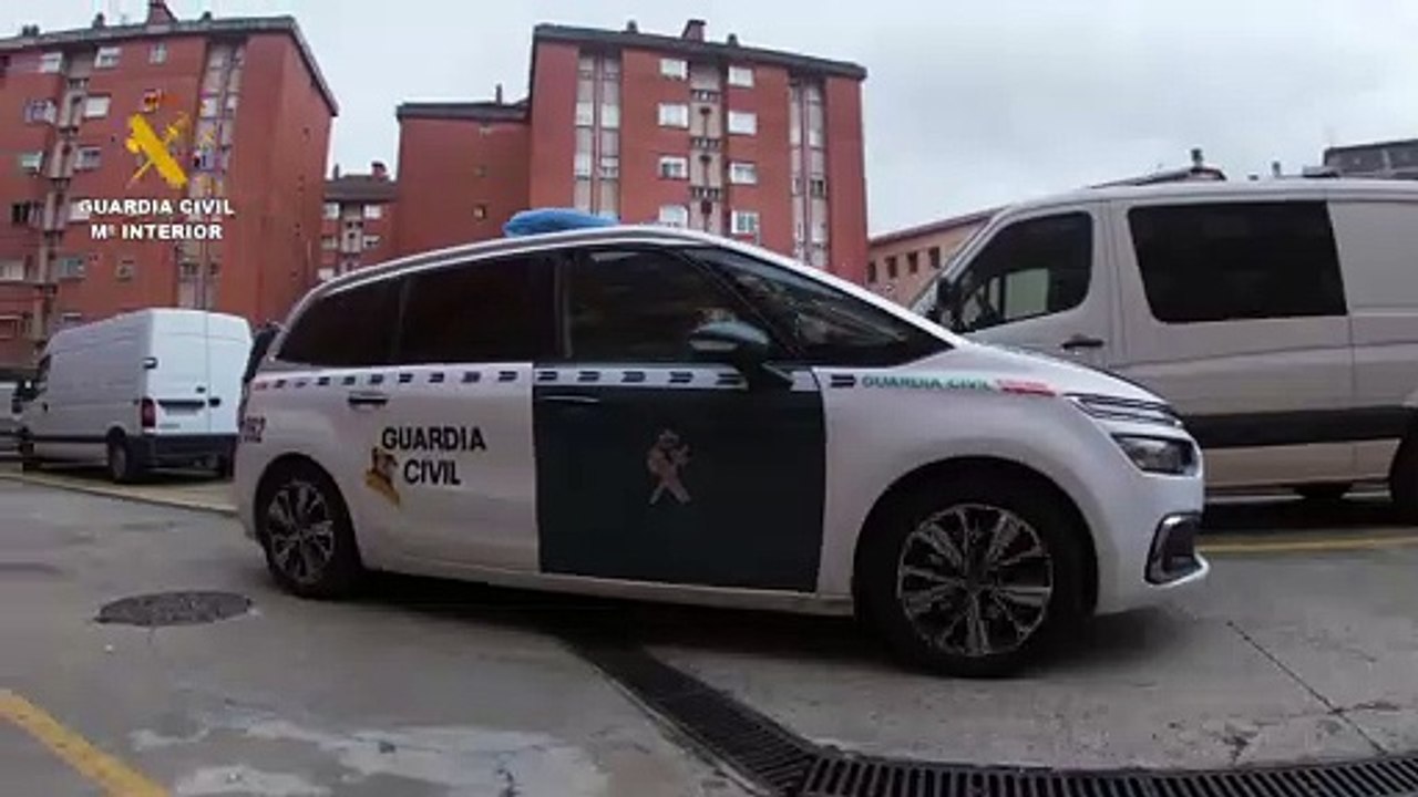 Detenido un joven de 22 años en Bilbao acusado...