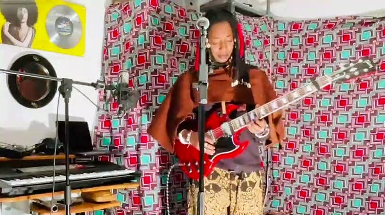 Live de Fatoumata Diawara à son domicile