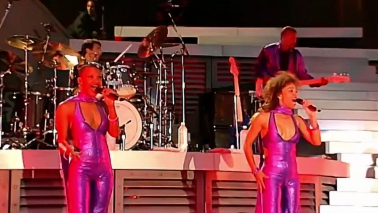 Johnny Hallyday - Allumer le feu (Live)