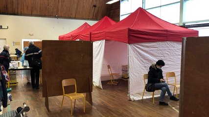 Covid : 70 personnels de deux lycées de Pontivy participent au premier dépistage massif