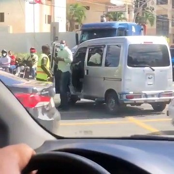 DIGESETT identifica conductor agredió agente en la Abraham Lincoln