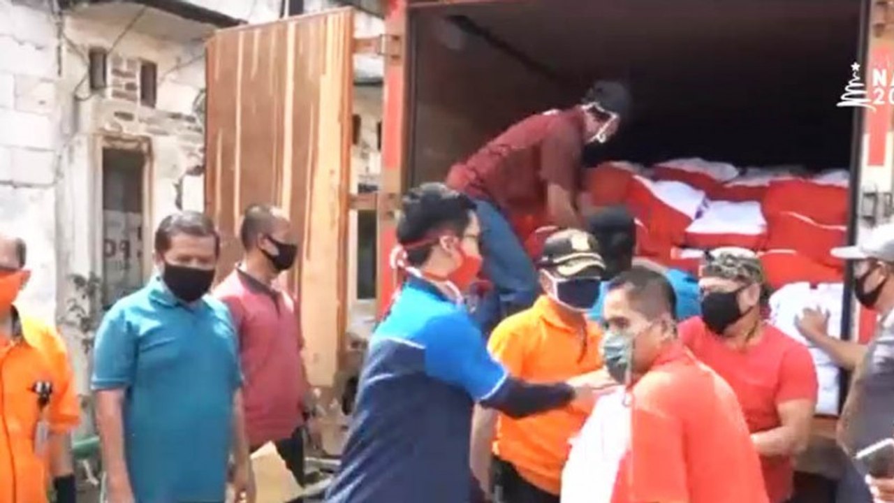 Bansos Sembako Beralih Dana Tunai - Highlight Prime Talk Metro TV