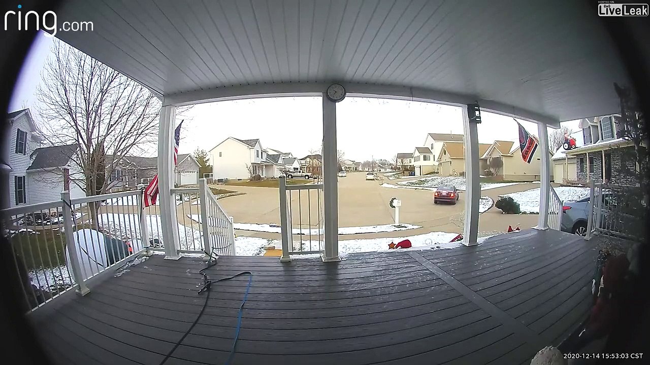 Ils emportent une Lexus en quelques secondes... Piratage de voiture