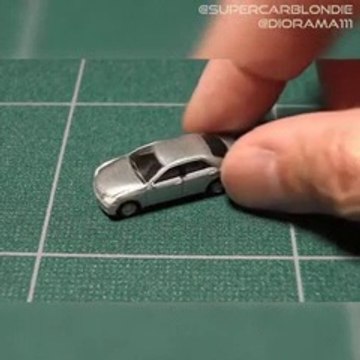 A partir d'une voiture Majorette, il crée une voiture radio commandée