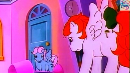 MEIN KLEINES PONY-DAS RIESENHUNDEBABY