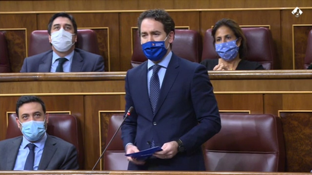 De Egea a Iglesias: "Cumplimos la Constitución, no que usted maneje a jueces"