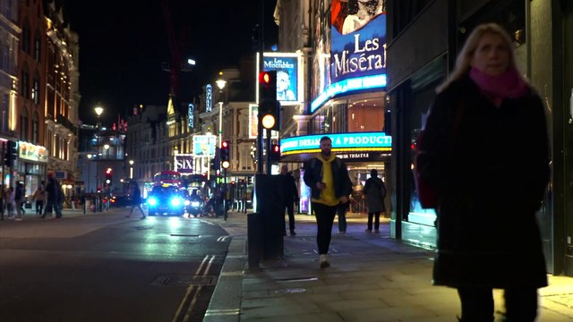 Χριστούγεννα: Σκληραίνουν τα μέτρα σε Γερμανία,Ισπανία και Ιταλία