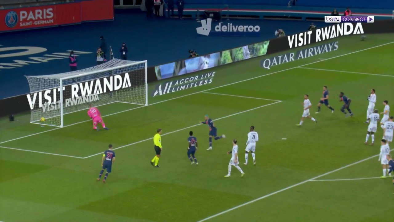 PSG v Lorient
