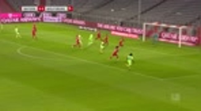 Lewandowski brace gives Bayern comeback win