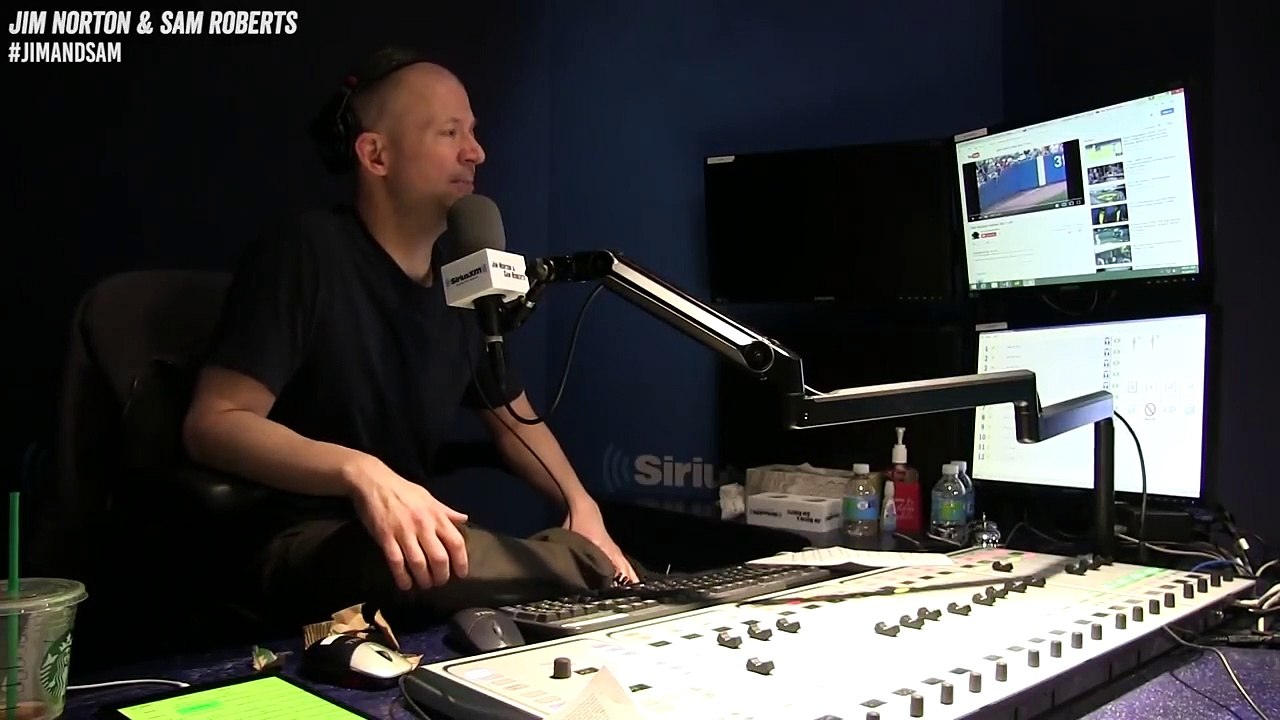 Hank Azaria - Brockmire, Simpsons, Birdcage, Robin Williams, Embarrassing Celebrity Stories