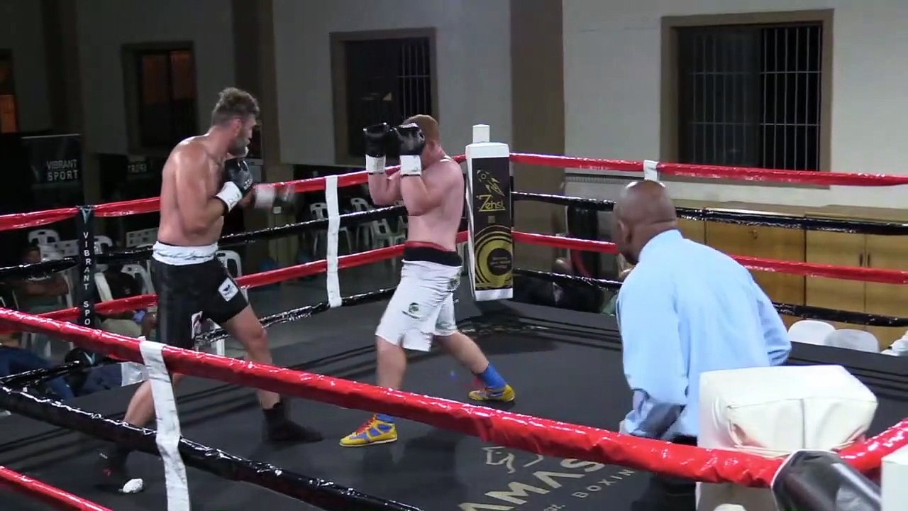Tian Fick vs Joshua Pretorius (11-12-2020) boxi...