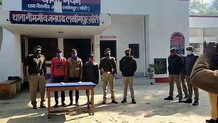 गैंगस्टर एक्ट के तीन आरोपी,असलहों के साथ गिरफ्तार