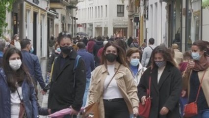 El avance del virus lleva a las comunidades a endurecer medidas para Navidades