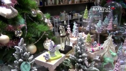 Unik, Hiasan Natal Dari Bahan Parafin