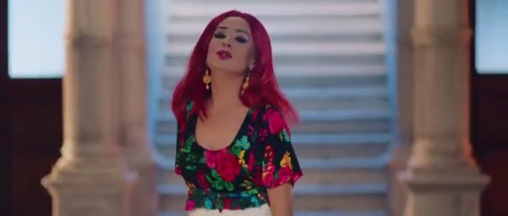 Yıldız Tilbe - Seninle Derdim Çok