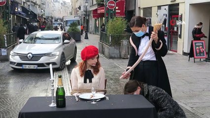 - Paris’te hayvanseverler kaz ciğeri satıcılarını protesto ettiler