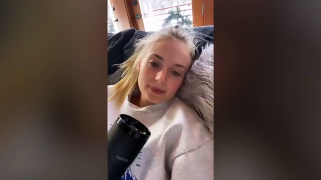 Sophie Turner Slams Anti-maskers- I Wore One Giving Birth