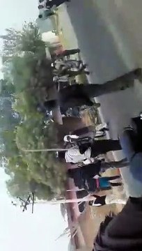 खेत की बाउंड्रीवाल लगाने को लेकर हुआ खूनी संघर्ष, लाठी-डंडों व पत्थरों से किया एक दूसरे पर हमला