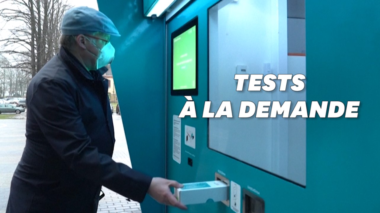 Covid-19: En Lettonie, une station automatisée permet de réaliser son test soi-même