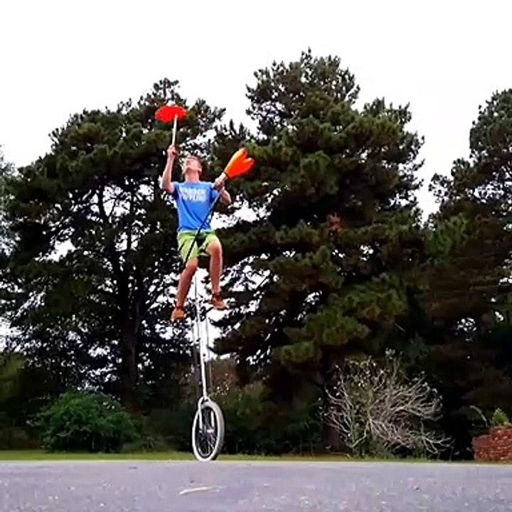 Il arrive a faire 4 choses en même temps