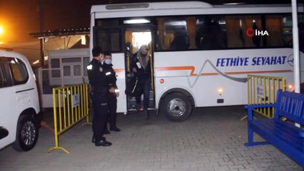 Fethiye'de 97 kaçak göçmen ile 10 organizatör yakalandı