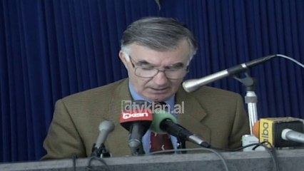 Vili Minarolli: Vota e 15 tetorit, hapi i fundit i vendosjes se diktatures ne vend (13 Tetor 2000)