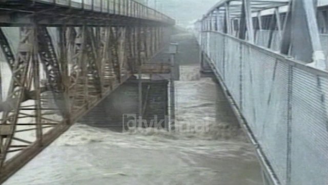 Moti i keq ne Europe, 20 te vdekur dhe 10 te plagosur (16 Tetor 2000)