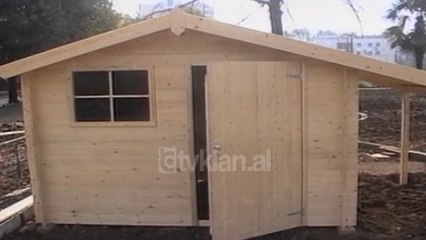 Kendi i lojrave tek Piramida - (17 Tetor 2000)